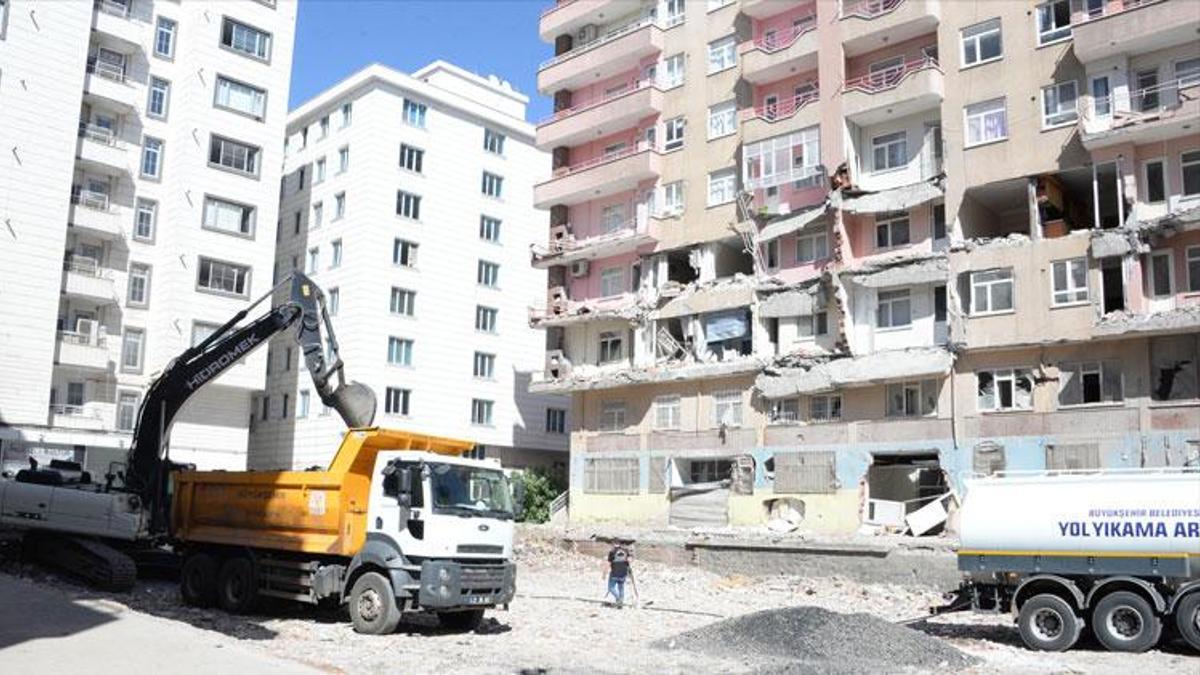 Deprem 48 kişiye mezar olmuştu! Sözel Apartmanı davasında mahkemeden karar...