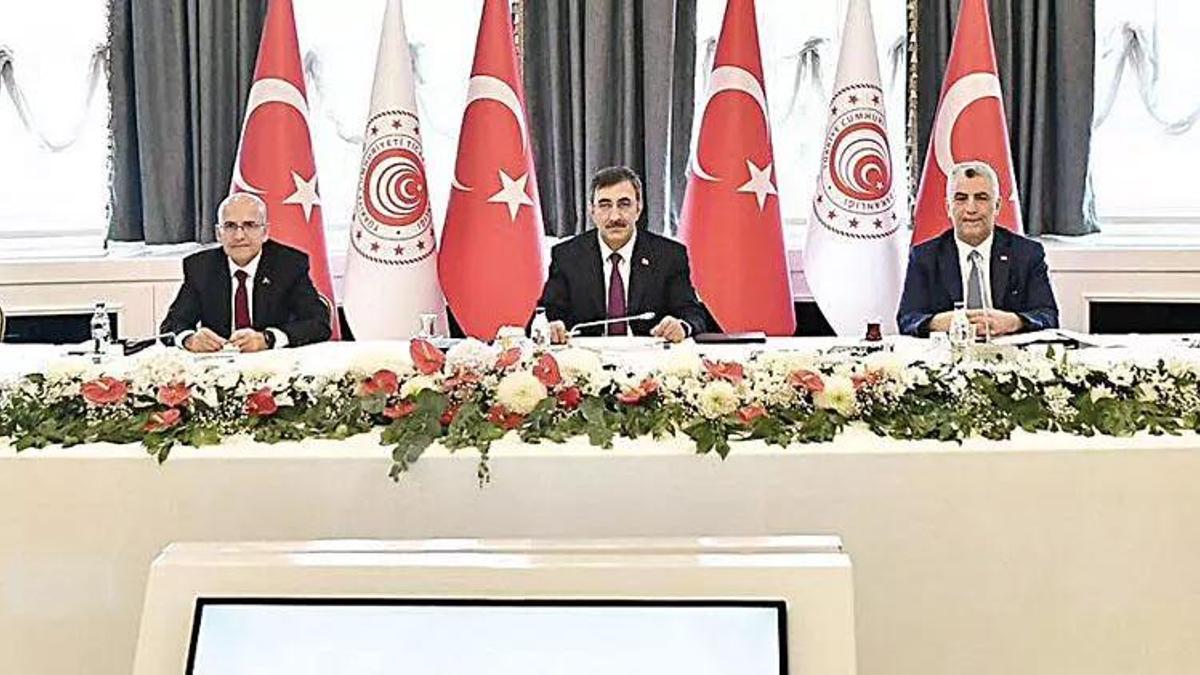 Gelire göre vergi! Eylül ayına yetişir mi? Cumhurbaşkanı Yardımcısı Cevdet Yılmaz açıkladı