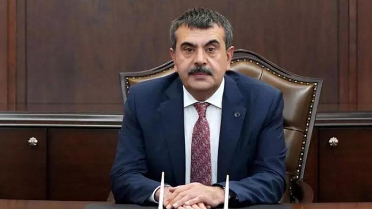Liselerde sınıf tekrarı geri mi dönüyor? Bakan Tekin açıkladı