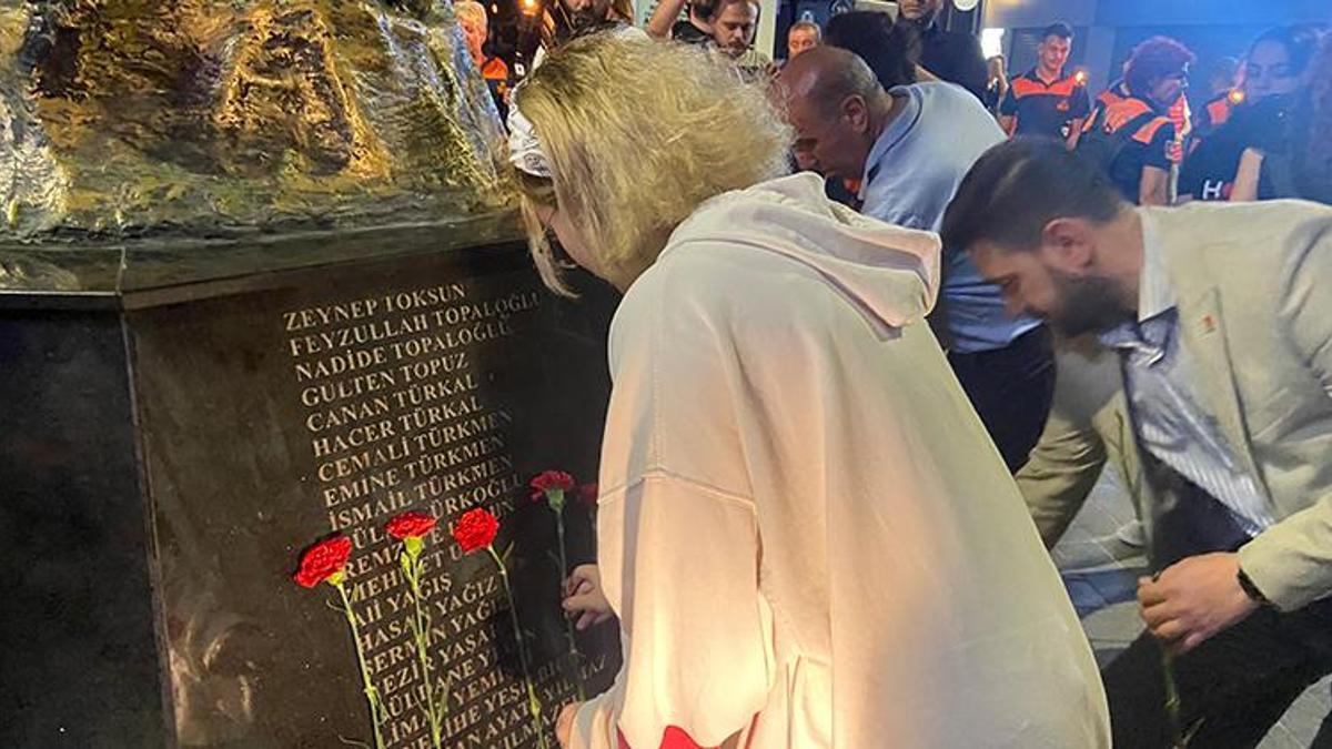 Marmara Depremi'nde hayatını kaybedenler Avcılar’da anıldı