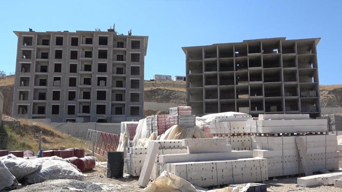 Sosyal konut hamlesinde flaş gelişme! Dev projede evler hızla tamamlanıyor
