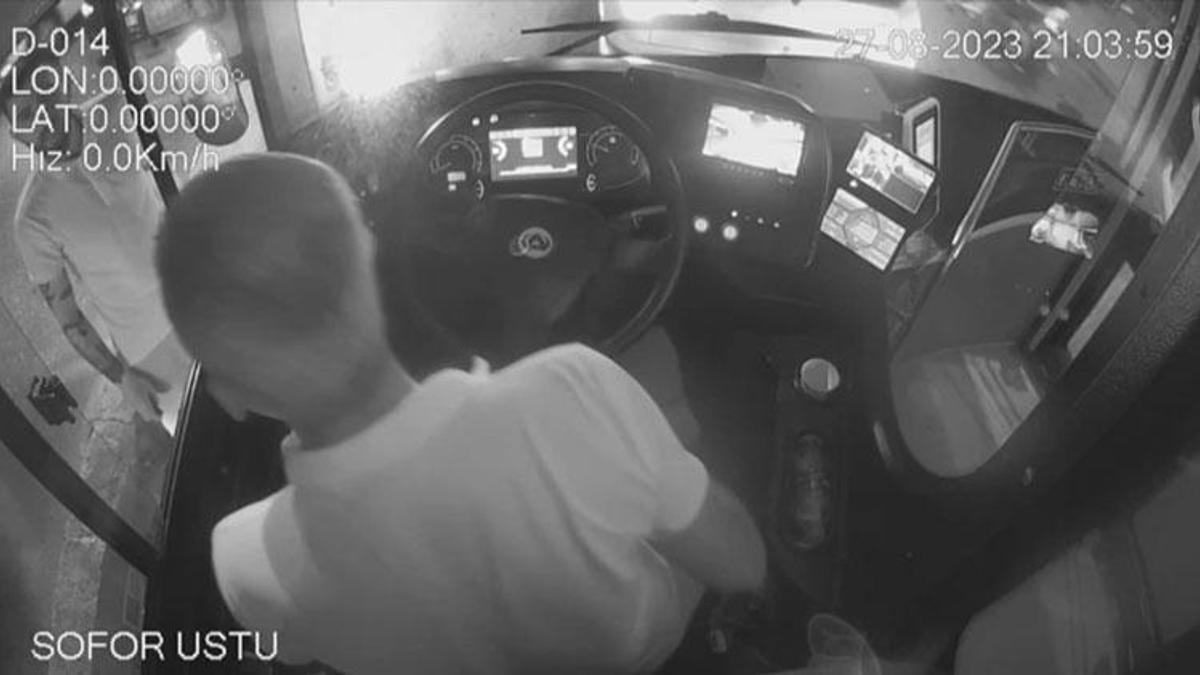 İETT şoförüne biber gazlı saldırı! Korku dolu anlar güvenlik kamerasına yansıdı