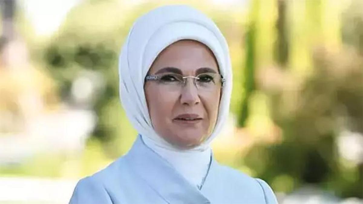Emine Erdoğan'dan 30 Ağustos mesajı