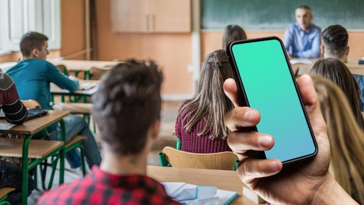 MEB'den kısıtlama geldi! Yeni eğitim yılı telefonsuz başlıyor