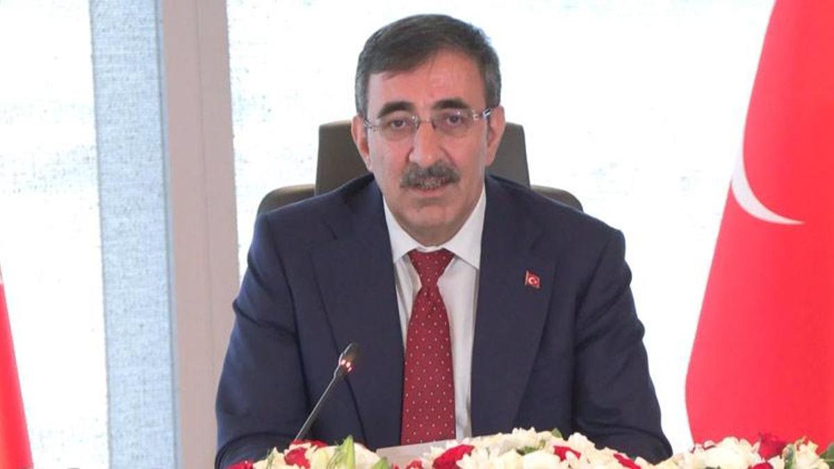 Orta Vadeli Program açıklandı! Cumhurbaşkanı Yardımcısı Cevdet Yılmaz'dan önemli mesajlar