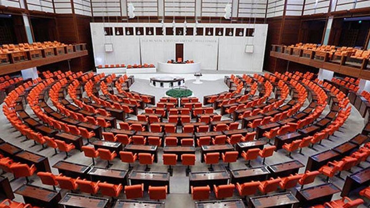 Anayasa değişikliği için kaç milletvekili imzası gerekir, Anayasa değişikliği nasıl olur? Anayasa değişikliği için gerekli çoğunluk nedir, Anayasa değişikliği teklifi kaç oyla kabul edilir?