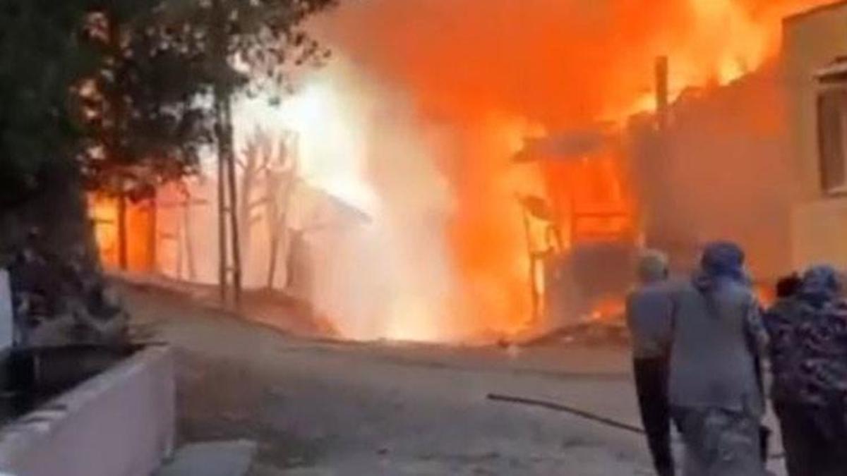 Kastamonu'da 8 ev ve 3 samanlık yandı! Kullanılamaz hale geldi