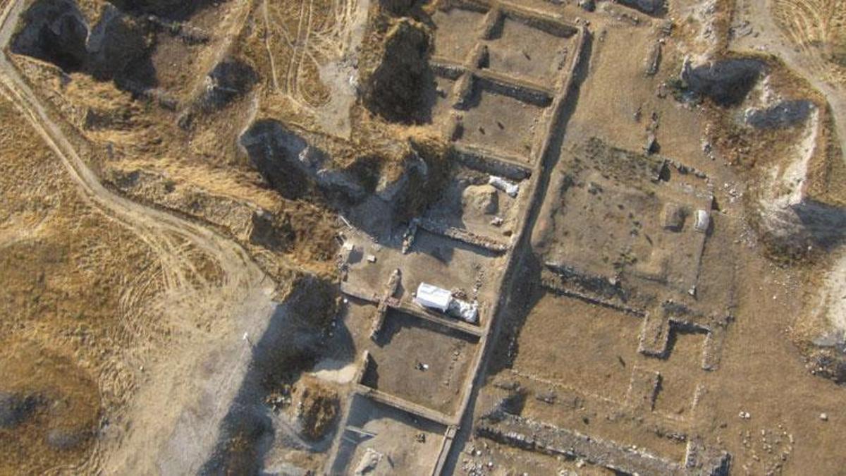 Bakan Ersoy 'UNESCO Dünya Mirası Listesi'ne 20'inci varlığımızı da kaydettirdik' diyerek duyurdu! Gordion Antik Kenti listede...