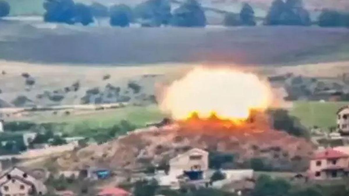 Karabağ'da peş peşe patlamalar! Azerbaycan Savunma Bakanlığı terörle mücadele operasyonları başlatıldığını duyurdu