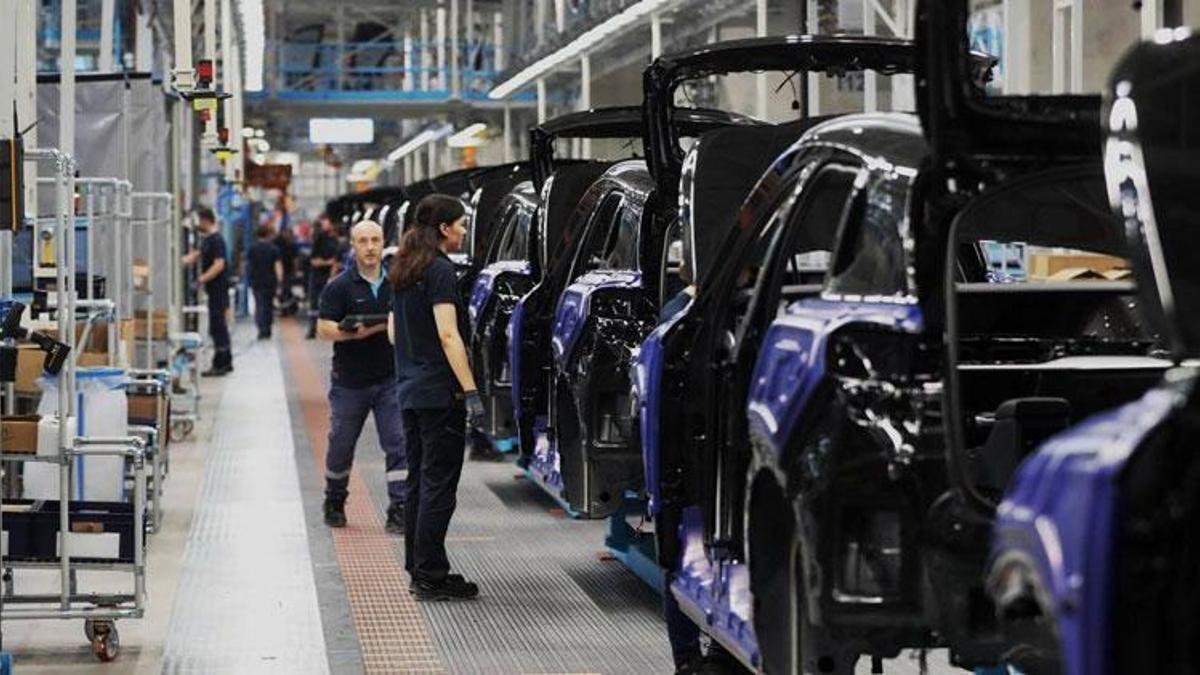 Türkiye'nin yerli ve milli otomobili Togg vites büyüttü, teslimatlar hızlanıyor