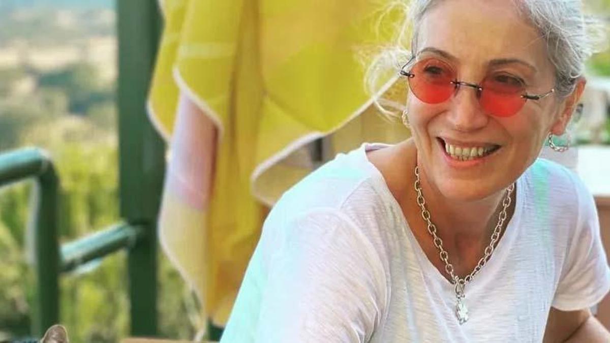 Serenay Sarıkaya’nın annesi kimdir? Ümran Seyhan kaç yaşında, Cansu Tosun’un babası Kenan Tosun ile aşk mı yaşıyor? Anne Serpil Tosun iddiaları doğruladı!