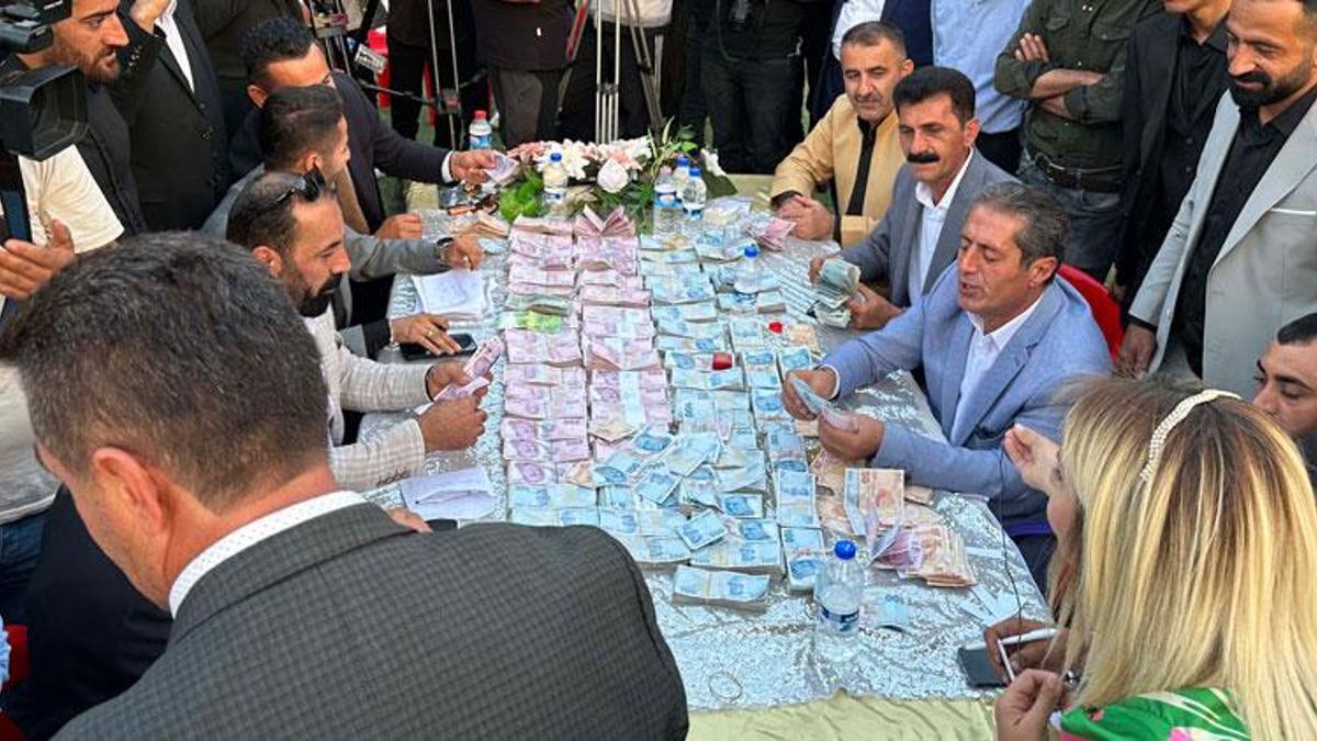 'Tıvorlu İsmail’in oğluna 2 gün 2 gece süren düğün! 7 milyon liralık para ve takı takıldı