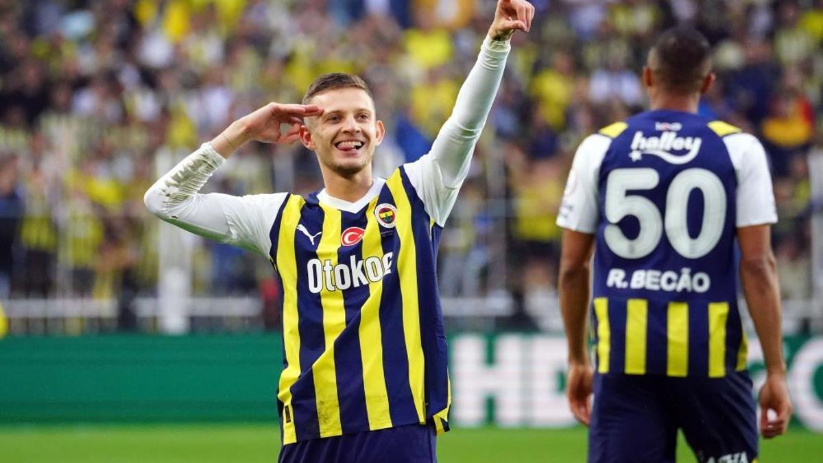 Fenerbahçe galibiyet serisini 14 maça çıkardı