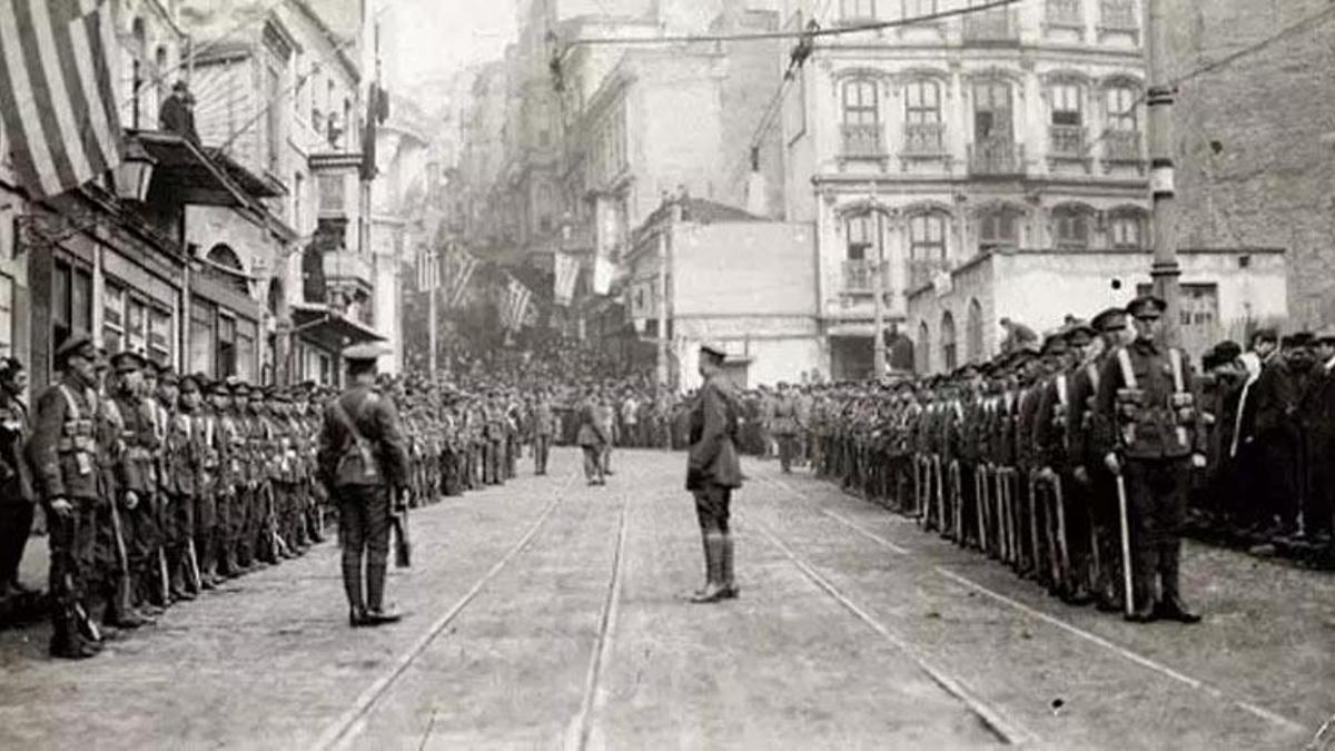 Cuma mesajları ile İstanbul'un Kurtuluşu mesajları bir arada! İşte Anlamlı, hadisli, kısa ve öz İstanbul'un Kurtuluşu sözleri