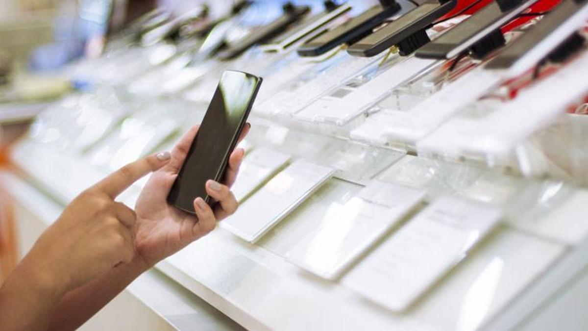 7 yıldan 1 yıla düşürüldü! Cep telefonu kararı Resmi Gazete'de