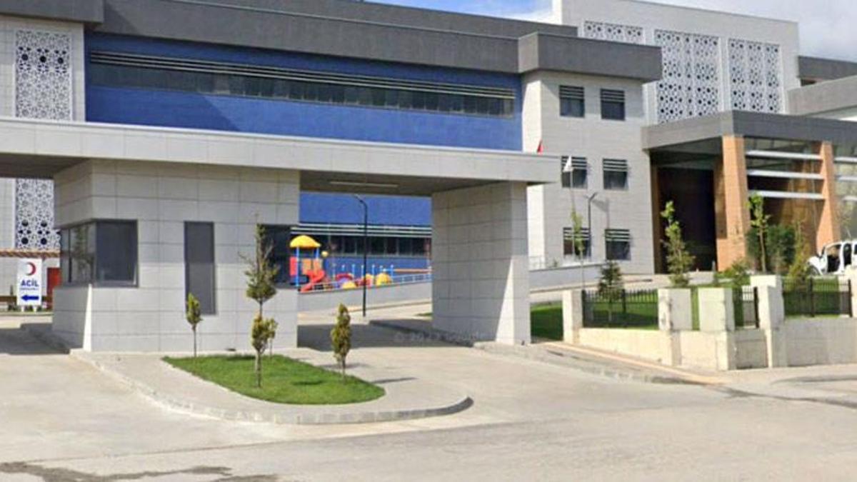 Hastanede şok eden olay! 'Temizlik işçisini ameliyata soktu' iddiası