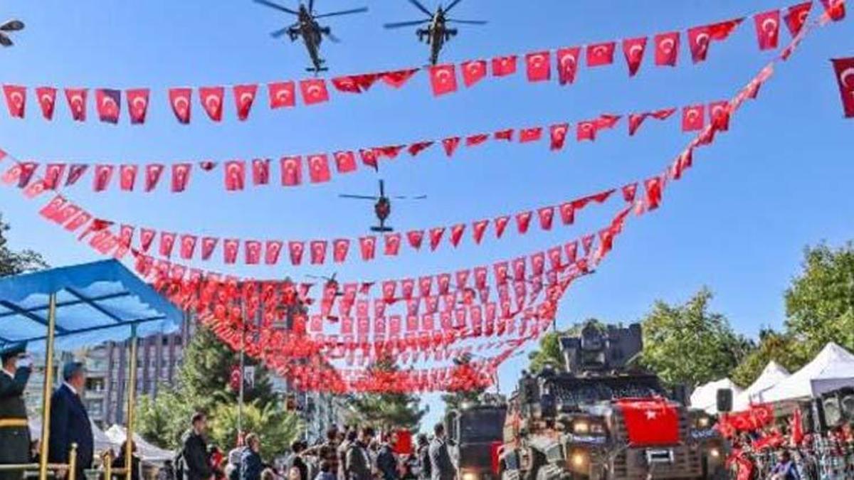 29 Ekim kutlamaları iptal mi? 29 Ekim kutlamaları (etkinlikleri) ertelendi mi, İstanbul ilkokul, ortaokul, lise 29 Ekim Cumhuriyet Bayramı etkinlikleri iptal mi oldu?