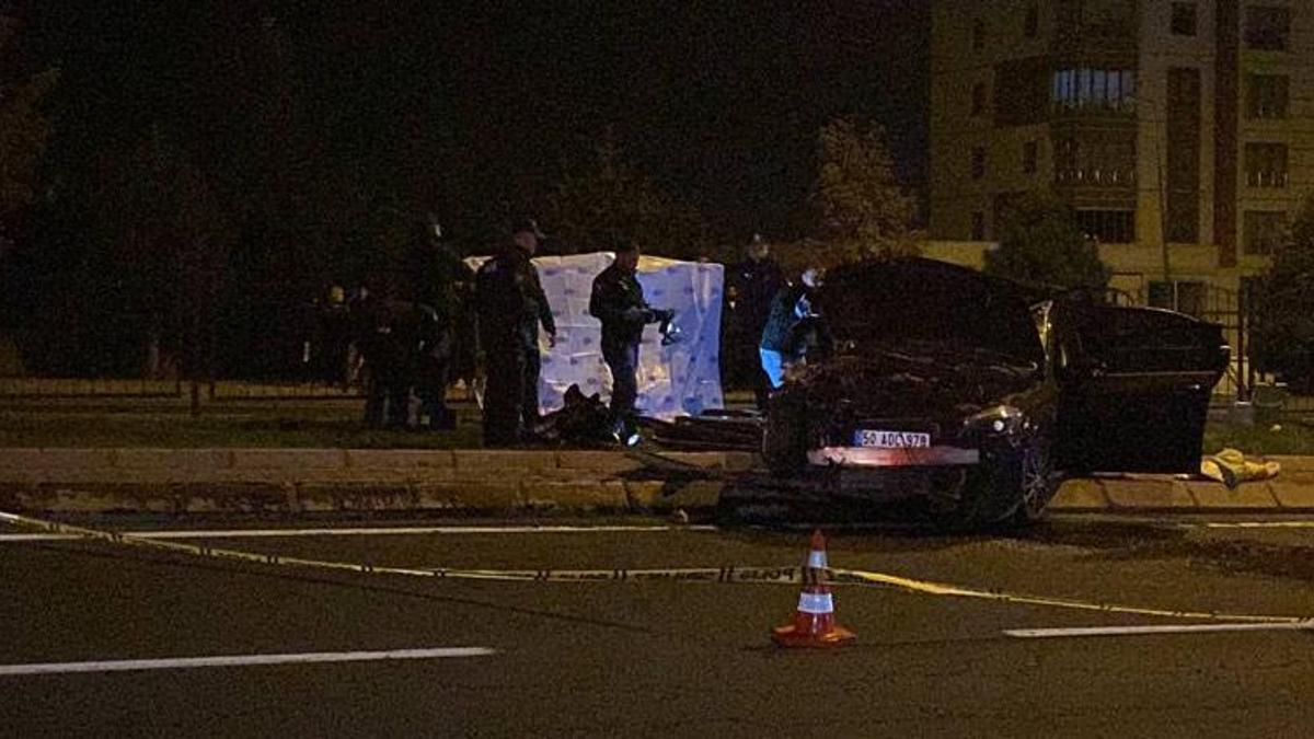 Kayseri'de otomobil TIR'a çarptı! Feci kaza