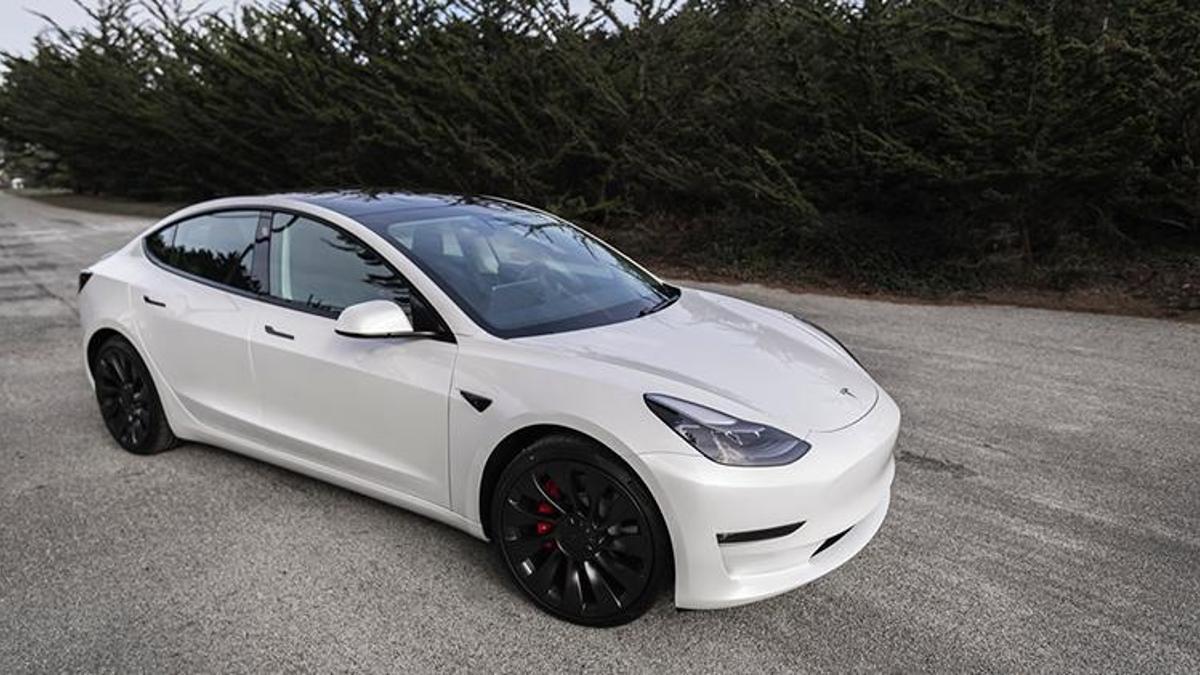 Tesla indirimi geri çekti, fiyat arttırdı