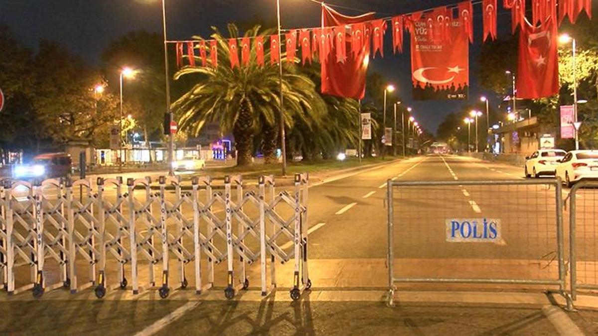 İstanbul'da 29 Ekim kutlamaları nedeniyle bazı yollar trafiğe kapatıldı