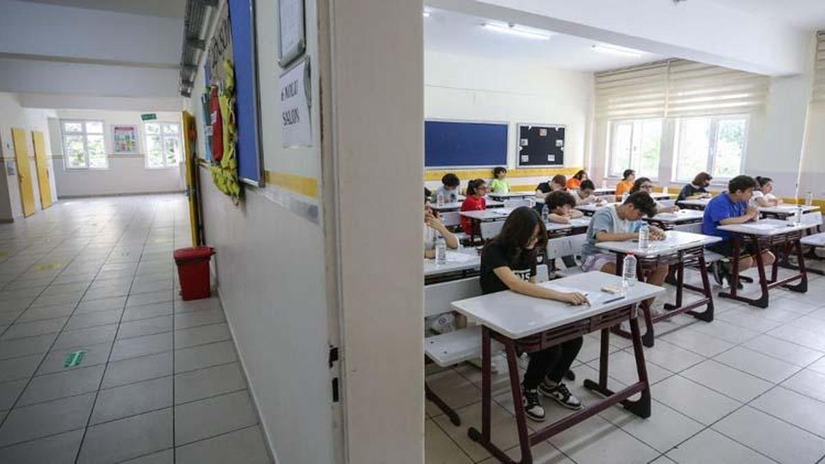 20 Kasım tatil mi? Yağmur nedeniyle 20 Kasım’da okullar tatil olacak mı, ara tatil uzatıldı mı?