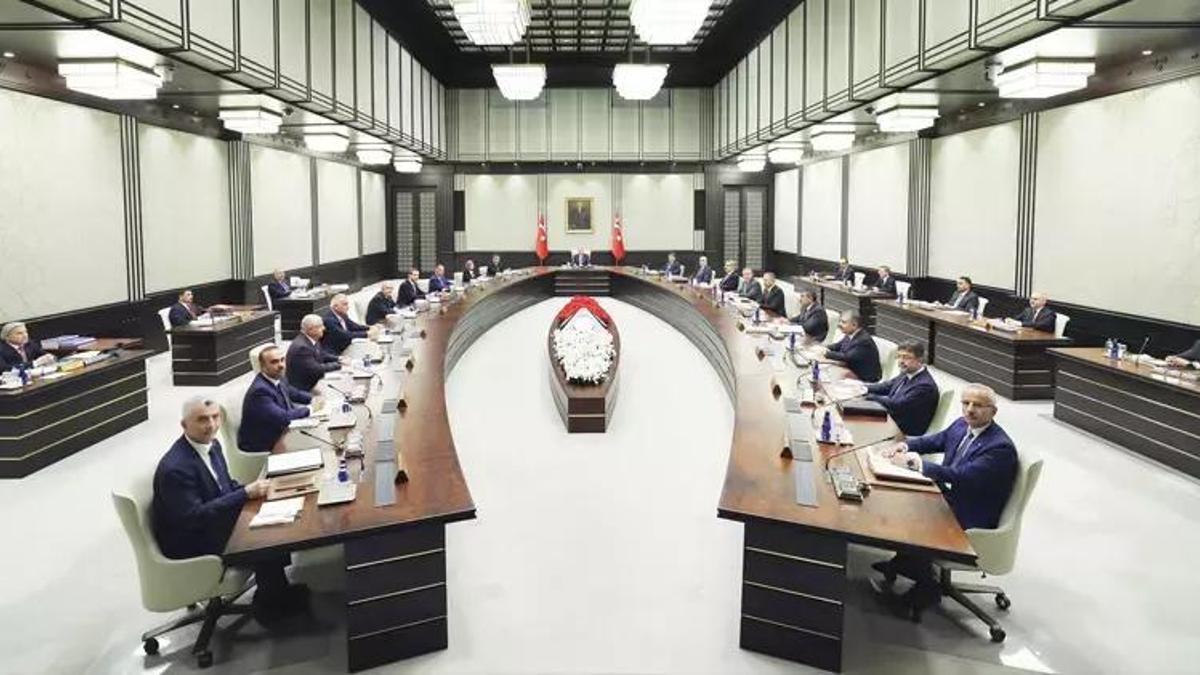 Kabine bugün toplanıyor! İşte masadaki konular