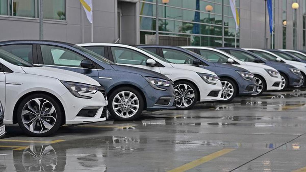 Araba fiyatları dibi gördü! Otomobile olan talep ısındı, satışlar rekor kırdı