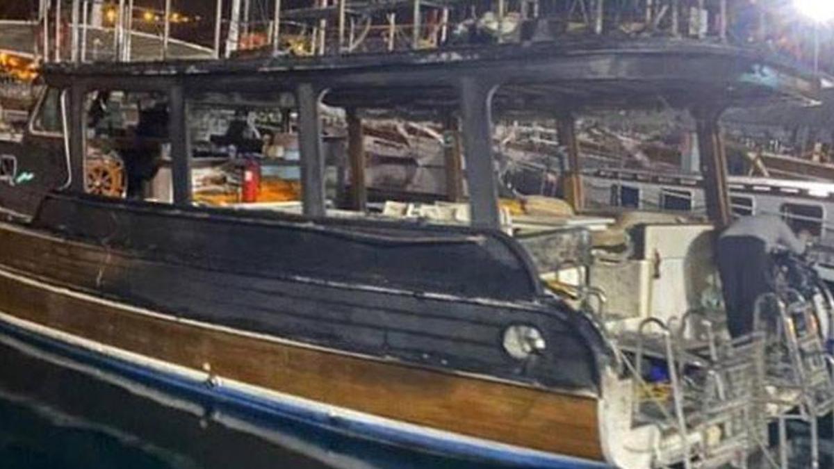 Kaptanı olduğu teknede çıkan yangında yaşamını yitirdi