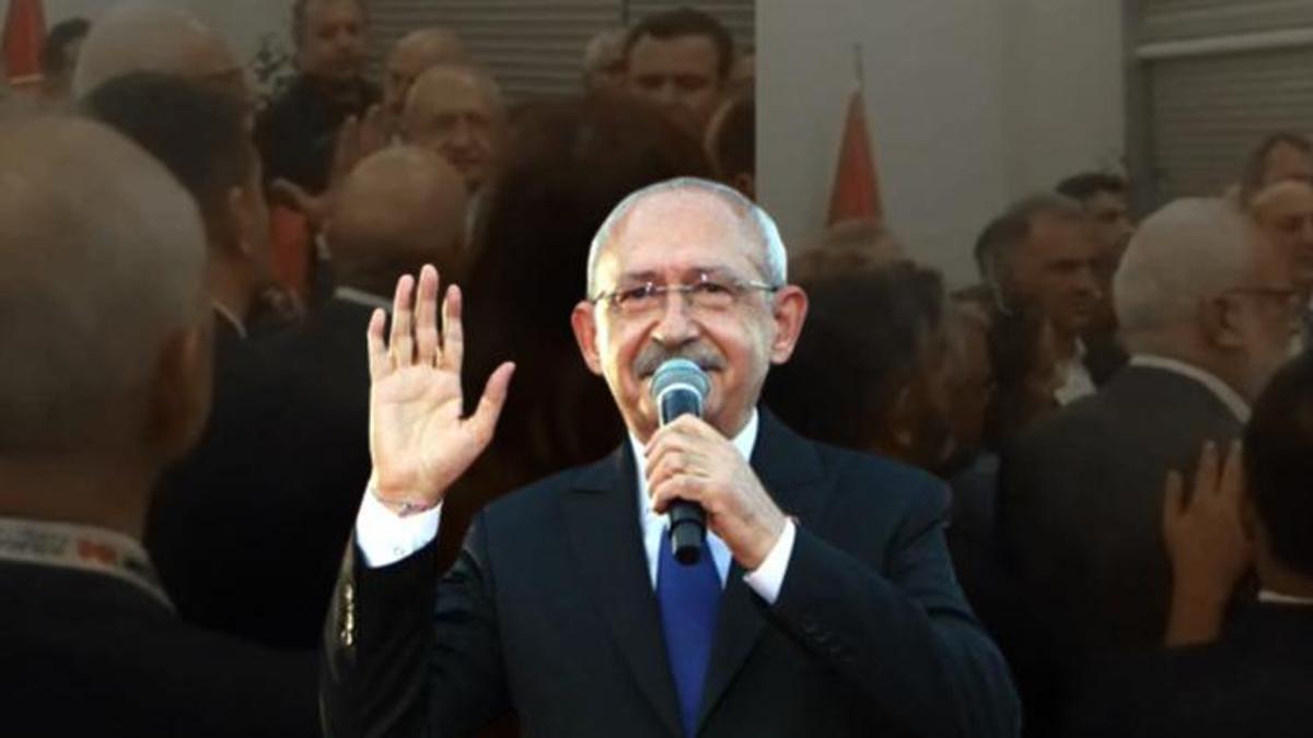 CHP kurultayında Kılıçdaroğlu'na baskın! O anların görüntüsü ortaya çıktı