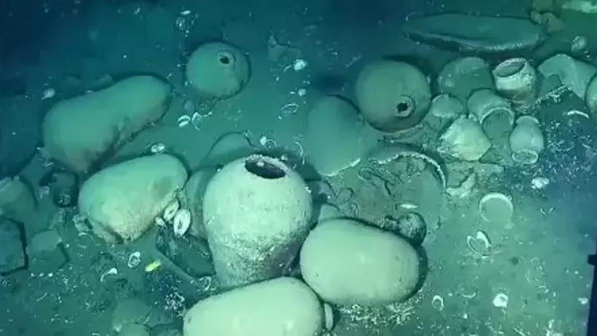Suyun altındaki 300 yıllık hazine ortaya çıktı! Milyarlarca dolarlık altın fışkırdı