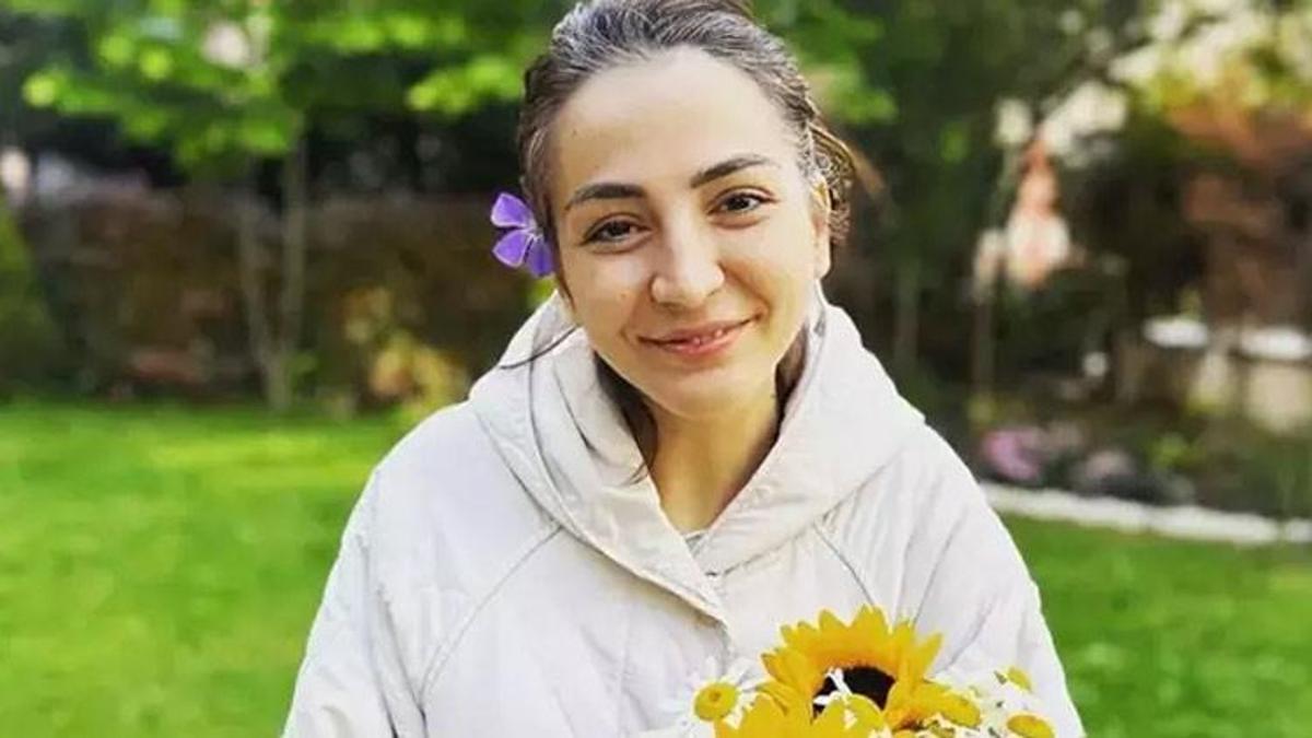Yıllardır kanserle mücadele eden fenomen Ayşenur Parlak hayatını kaybetti