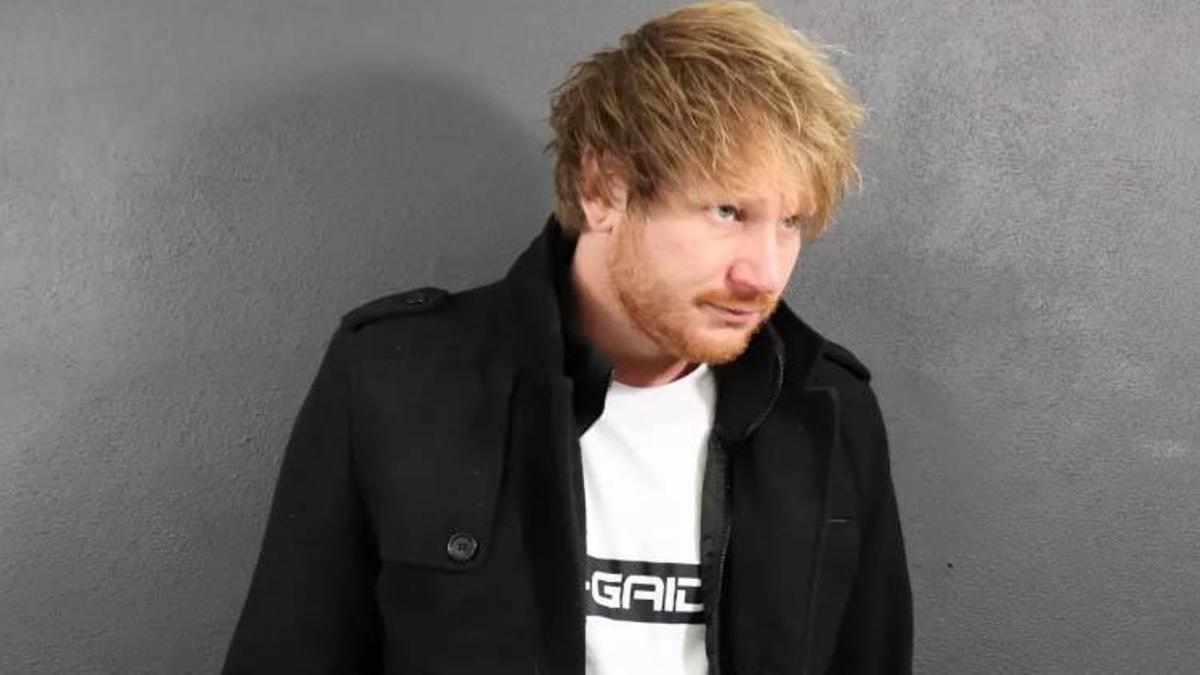 Ed Sheeran iç çamaşırlarını bağışladı