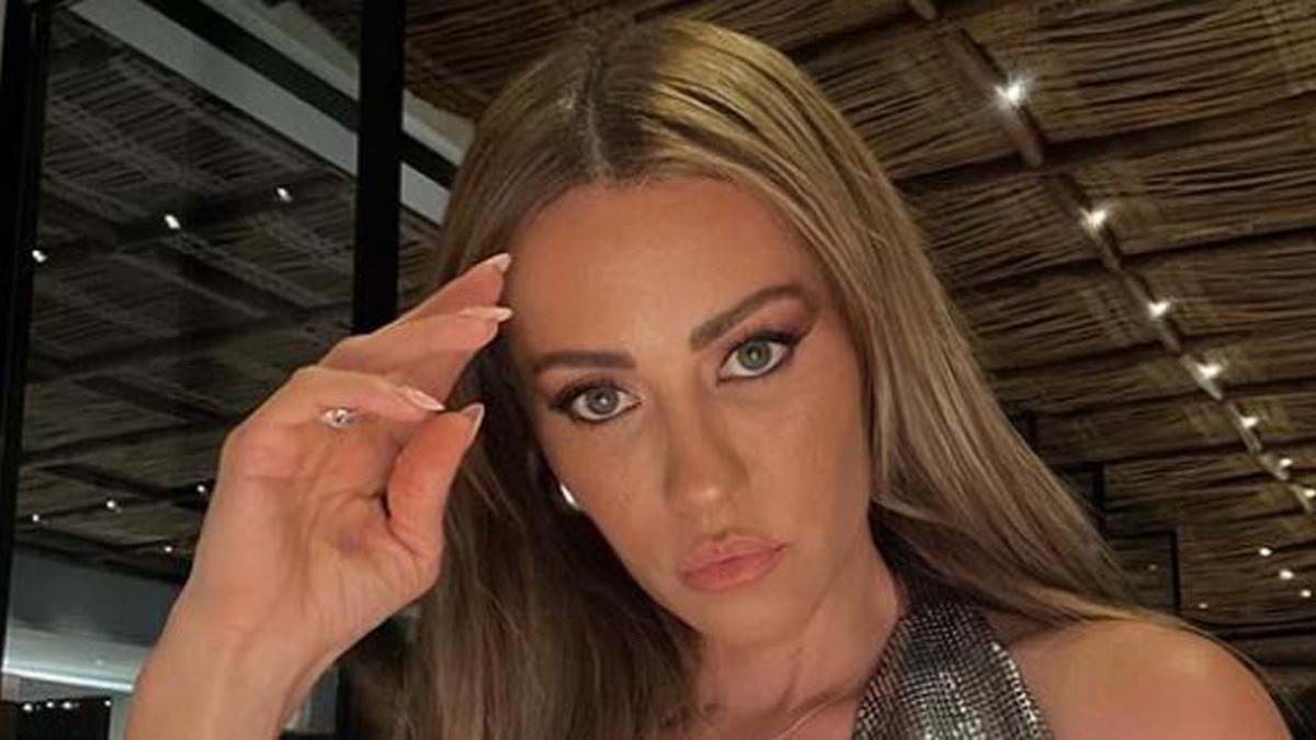 Derya Uluğ Dubai'de yazı bitirmiyor