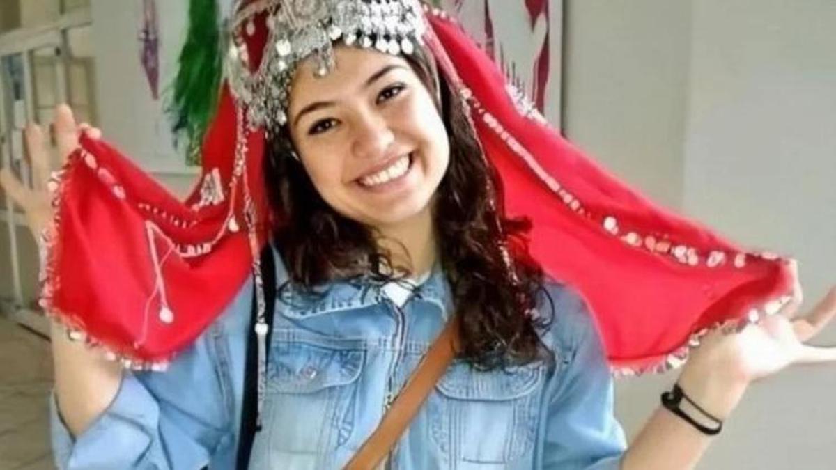 Şehit öğretmen Şenay Aybüke Yalçın, mezarı başında anıldı