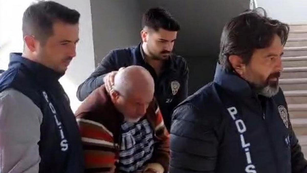Gürültü nedeniyle 5 komşunu öldürdü: 'Benim çocuğum top oynamasın mı' diye cevap vererek üzerime yürüdü...
