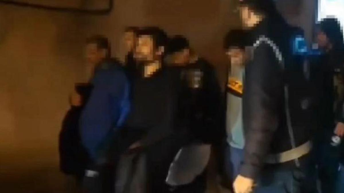 İstanbul'da kaçak göçmen operasyonu: 262 kişi yakalandı
