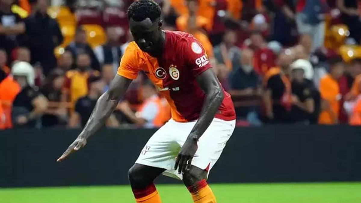 Galatasaray'a Manchester United maçı öncesi Davinson Sanchez şoku