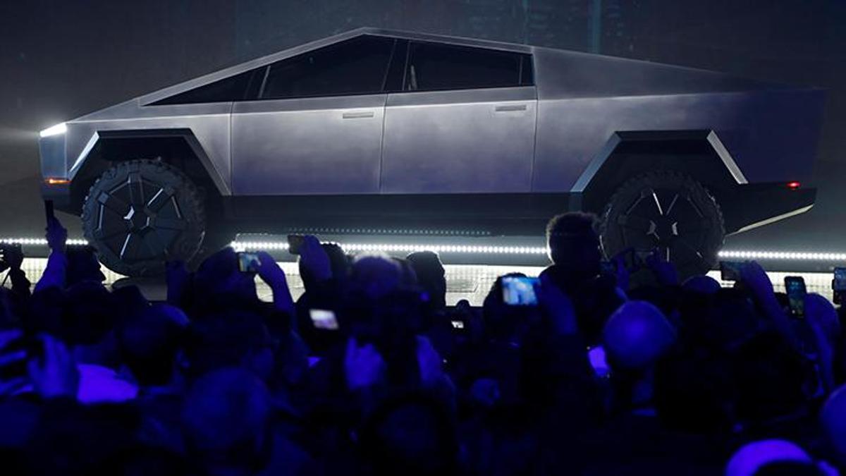 Tesla Cybertruck satışa çıkıyor! Fiyatı belli oldu