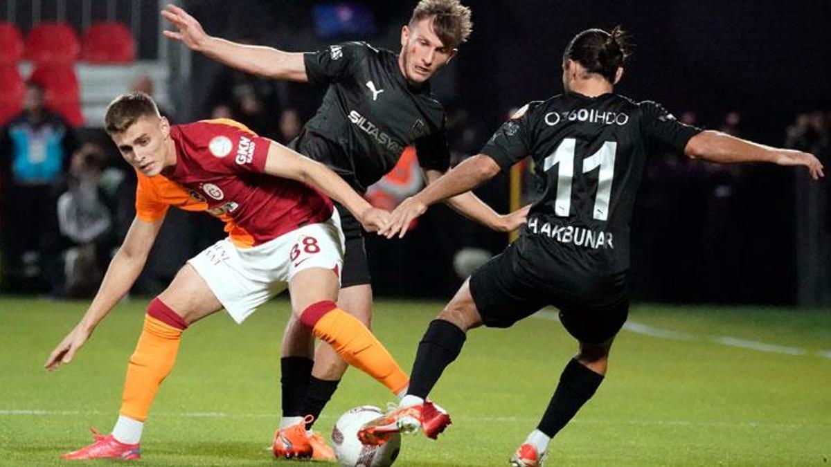 Galatasaray Pendikspor karşısında 3 puanı 2 goller aldı