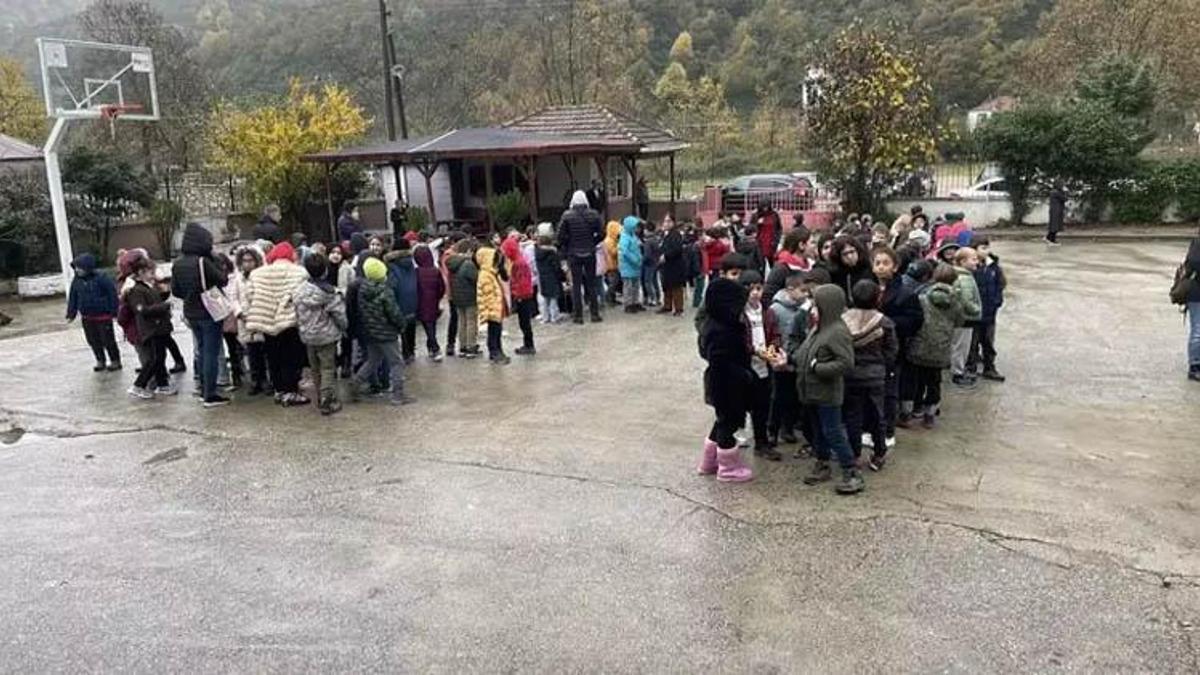 Bursa’da deprem nedeniyle okullar tatil mi 5 Aralık? Hangi illerde okullar tatil 2023, 5 Aralık okullar tatil mi 2023?