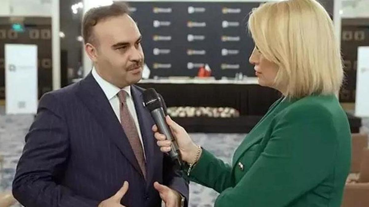 Bakan Kacır: Katar'la 12 anlaşmaya imza attık
