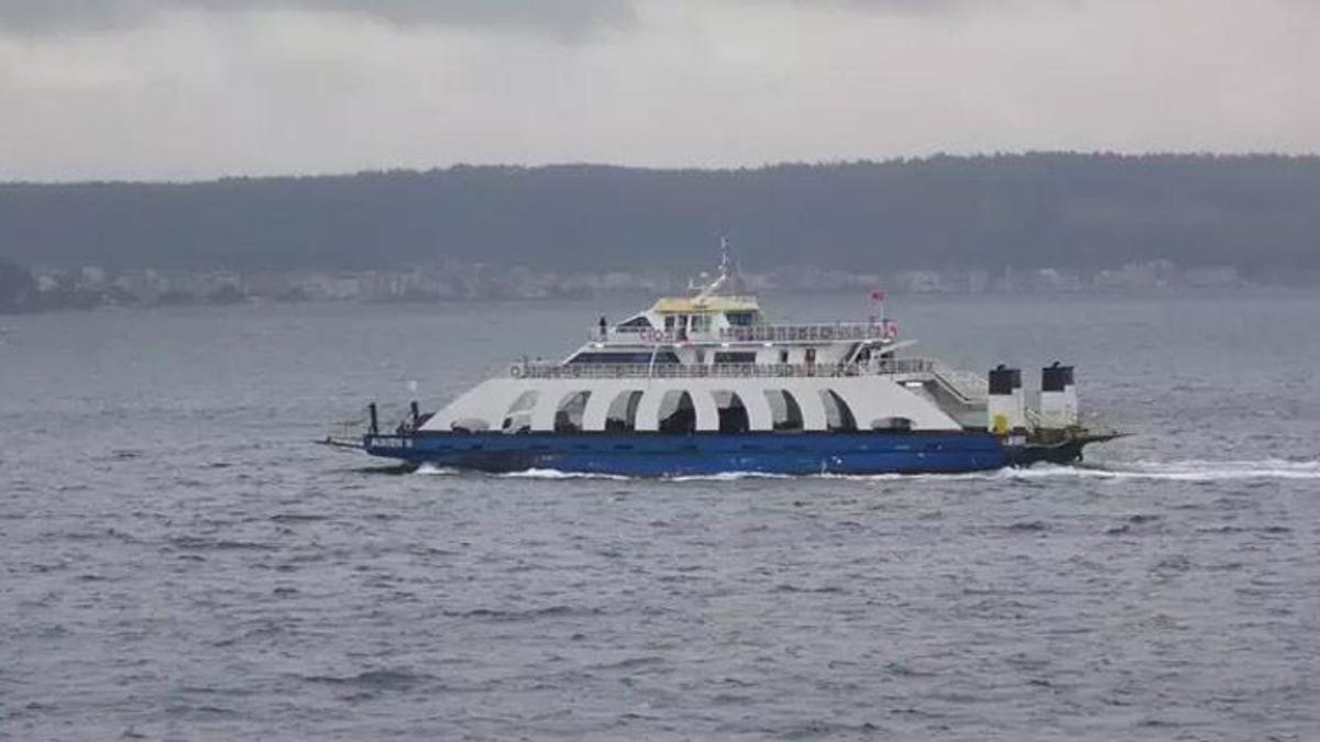 Bozcaada ve Gökçeada feribot seferlerine fırtına engeli