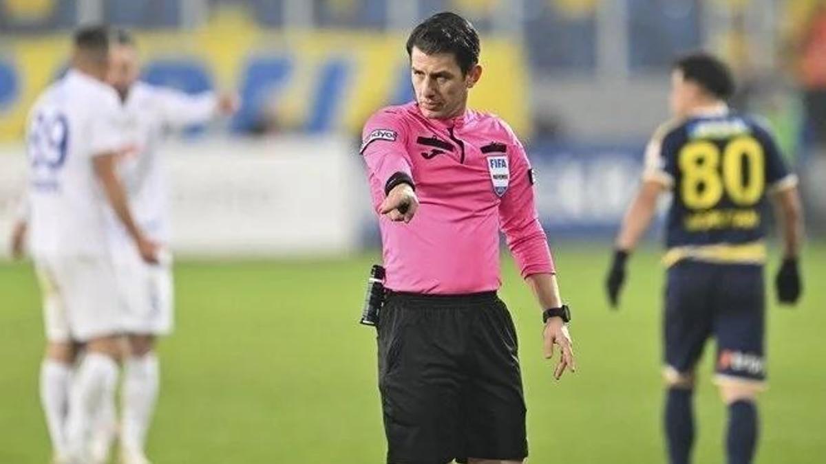 Halil Umut Meler kararını verdi: FIFA kokartlı Halil Umut Meler hakemliği bıraktı mı?