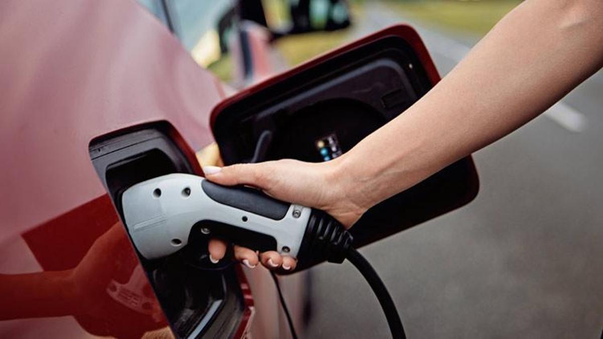 Tesla'dan şok! Milyonlarca araç geri çağırılıyor
