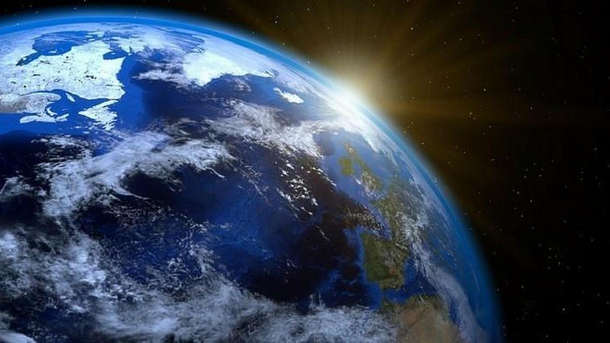 Atmosfer Nedir, Atmosferin Katmanları Nelerdir? Atmosferin Canlılar İçin Önemi Nedir?
