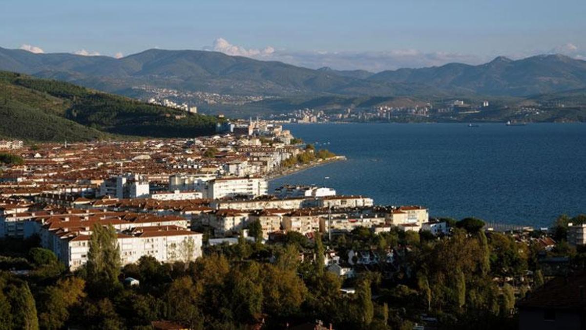 Deprem açıklaması Naci Görür'den geldi: Bursa'nın Gemlik ilçesi muhakkak taşınmalı, kurtulma şansı yok!