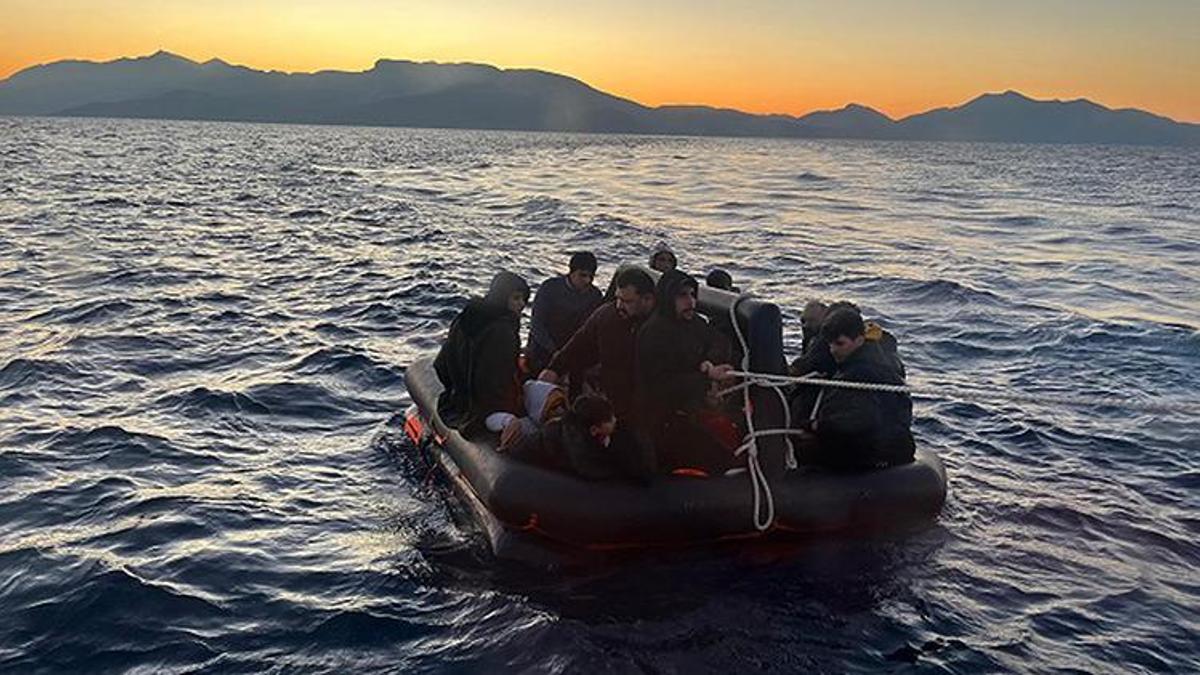 Muğla'da Yunanistan'ın geri ittiği 106 kaçak göçmen kurtarıldı