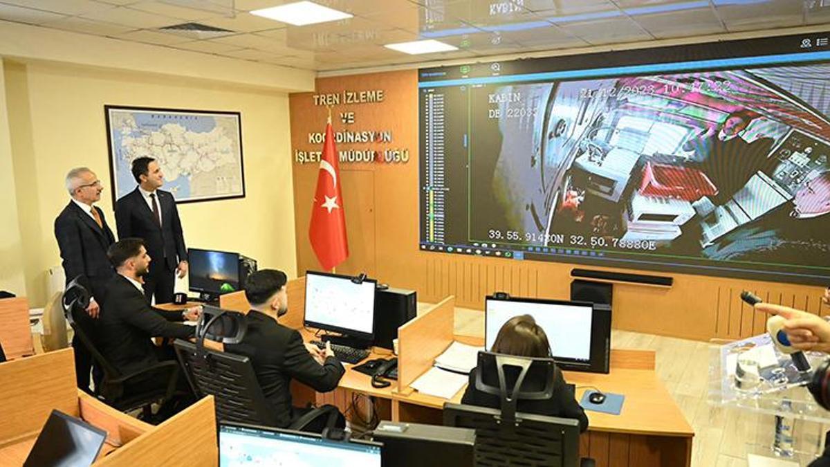 Bakan Uraloğlu: Tren gecikmelerini minimum seviyeye çekmeyi hedefliyoruz