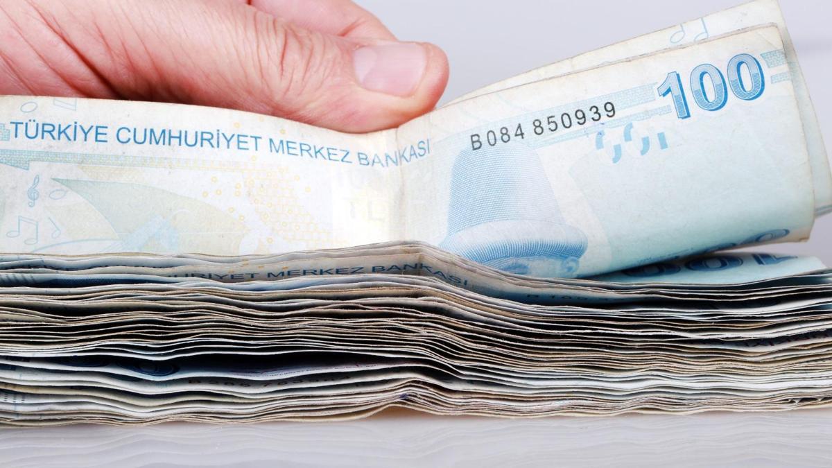 Asgari ücret zammı belli oldu! Uzmanlardan ilk yorum geldi