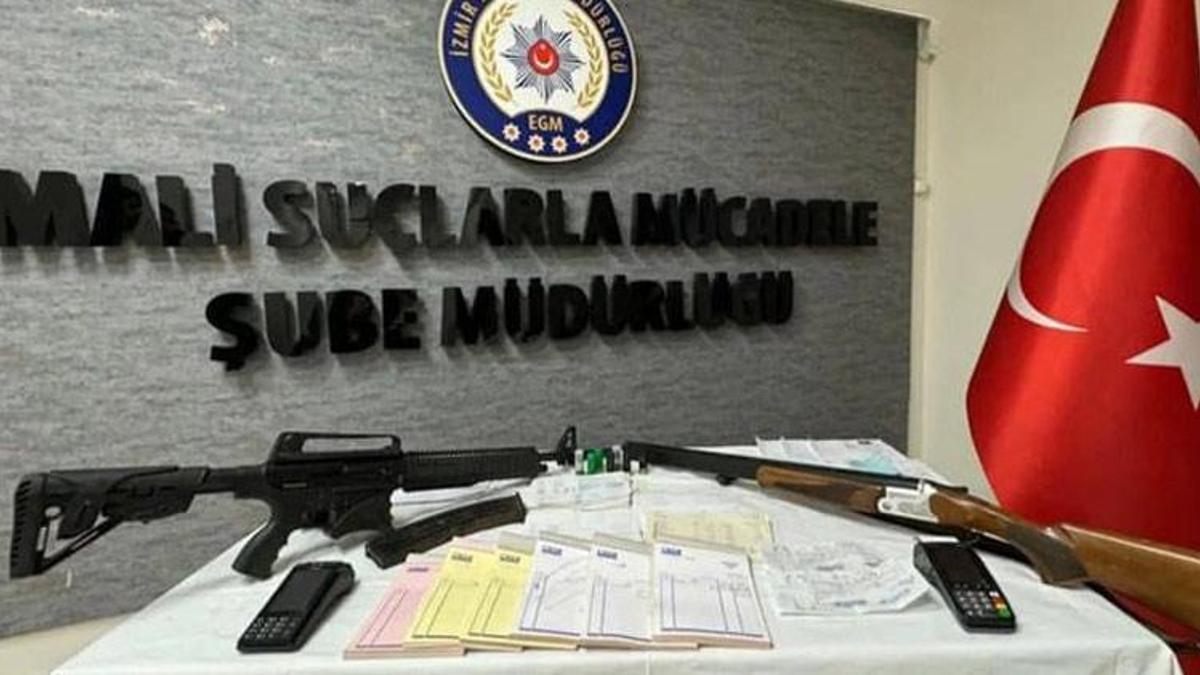 İzmir polisinden 29 adrese operasyon: 21 gözaltı